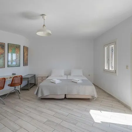 Seaside Bliss 1, Serifos *